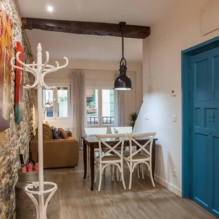 Apartamento Bonito Apartamento, Nuevo Y En El Casco Viejo!!!